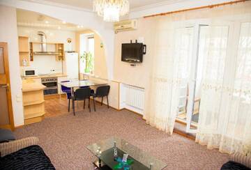 Фото Апартаменты 3 rooms Аpartment on Sobrny avenue 179. Centre г. Port Imeni Lenina 1